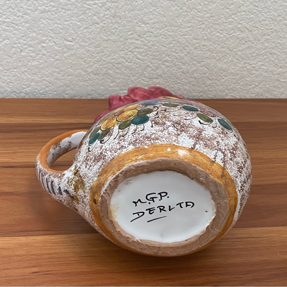 Vintage M.G.P. DERUTA Italy Handpainted Ceramic Rooster Chicken 9” Pitcher - Picture 15 of 16